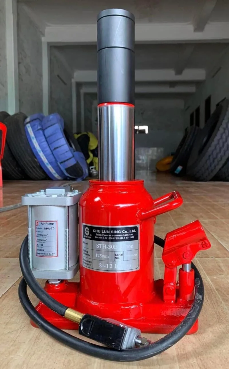 Kích (Con Đội) Thủy Lực 30 Tấn Sunrun STH-30B